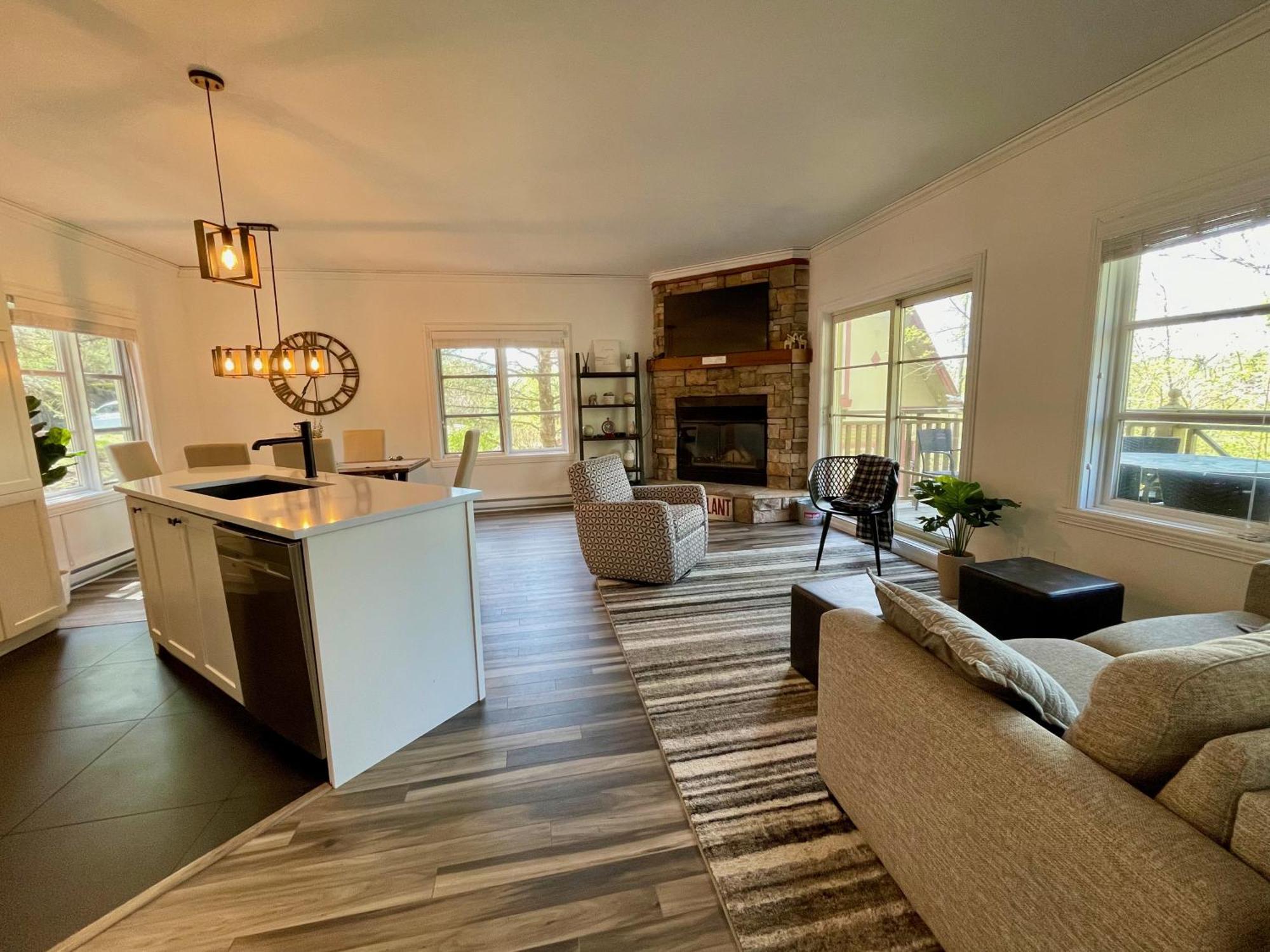 Ferienwohnung Le Plateau East By Tremblant Vacations Mont-Tremblant Exterior foto